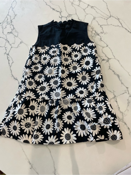 Victoria Beckham for Target Other - Victoria Beckham Girls Black n White Daisy Print Dress